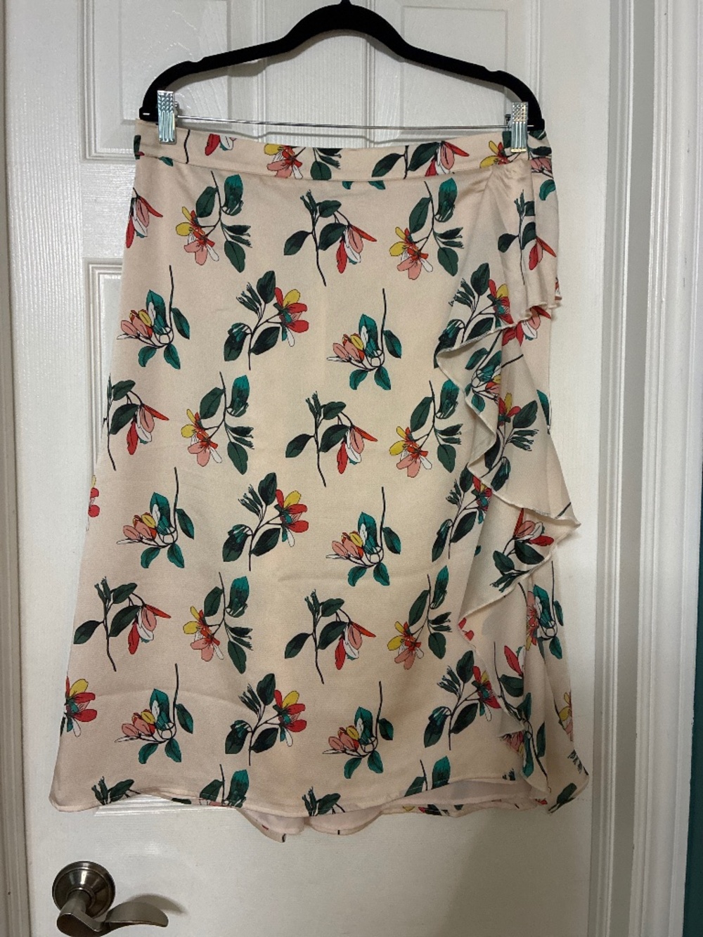 NWT Ted Baker silky lined floral skirt so xz